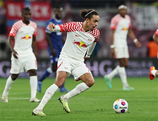 莱比锡训练开放日,加时末段单刀错失引欢呼,意甲在即,轮换策略成焦点 莱比锡训练开放日,加时末段单刀错失引欢呼,意甲在即,轮换策略成焦点