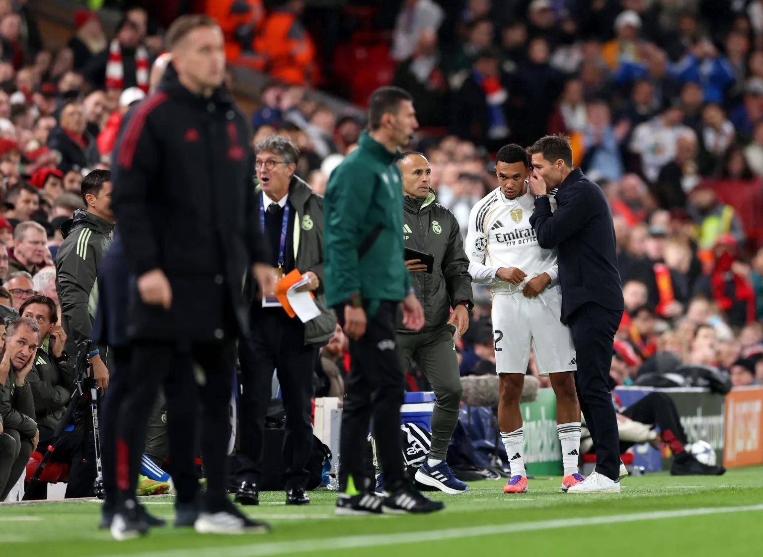 转折点利物浦更衣室发声;西甲转会期攻防权衡;压力陡增;资深球员宣示担当的简单介绍 转折点利物浦更衣室发声;西甲转会期攻防权衡;压力陡增;资深球员宣示担当的简单介绍