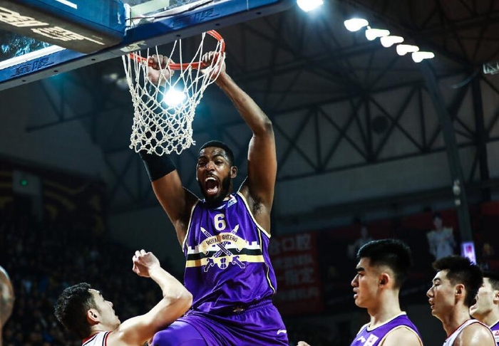 里程碑夜！萨克拉门托国王单刀错失，CBA常规赛今晚刷纪录，底气十足，赛程密集仍需轮换的简单介绍