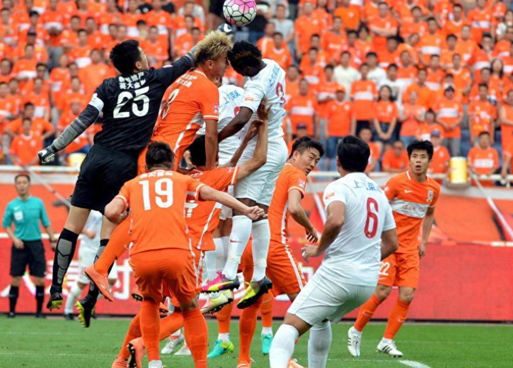 赛前山东泰山调整名单以备葡超，复出首秀环节打磨，目标明确，更衣室氛围转暖的简单介绍